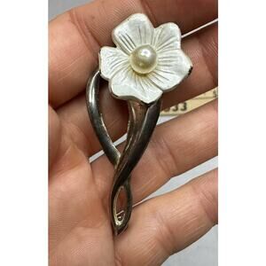 Vintage White Flower and Silver Toned Brooch